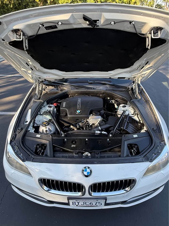 2016 BMW 5 Series 528i Sedan 4D