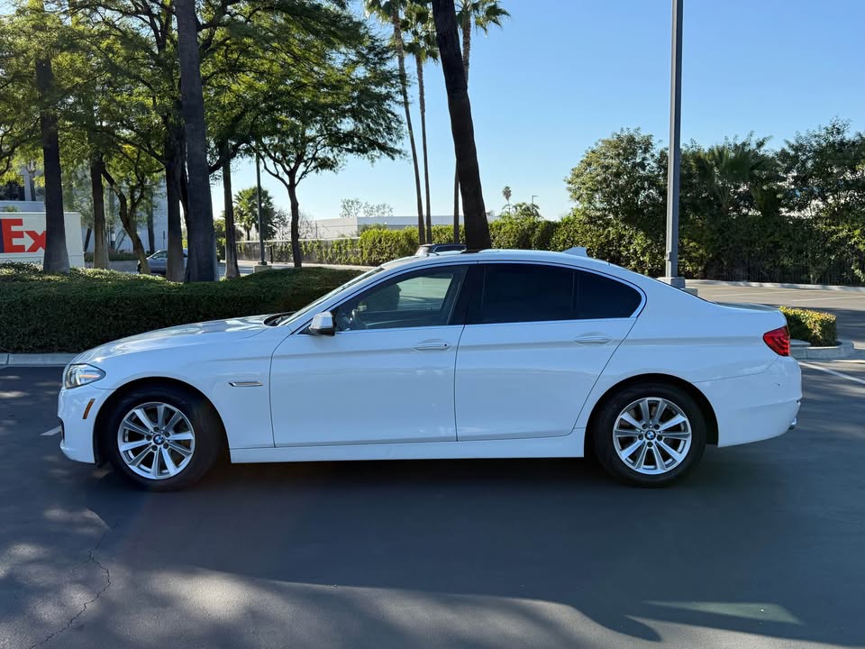 2016 BMW 5 Series 528i Sedan 4D