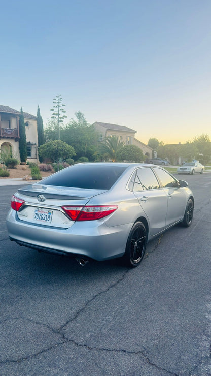 2017 Toyota Camry SE Sedan