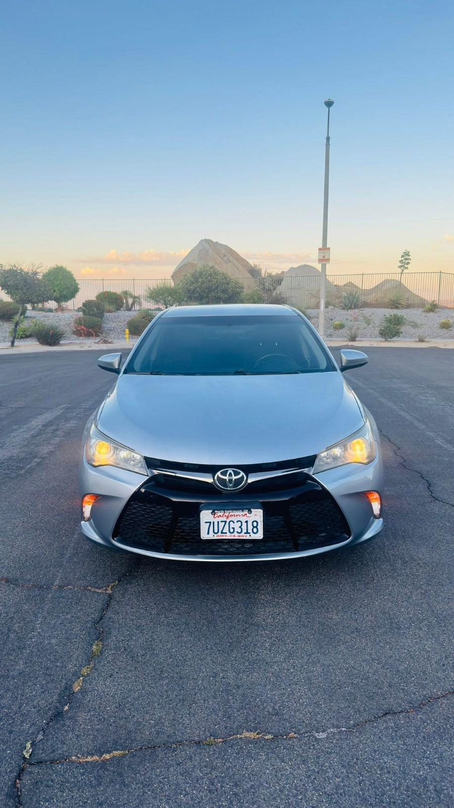 2017 Toyota Camry SE Sedan