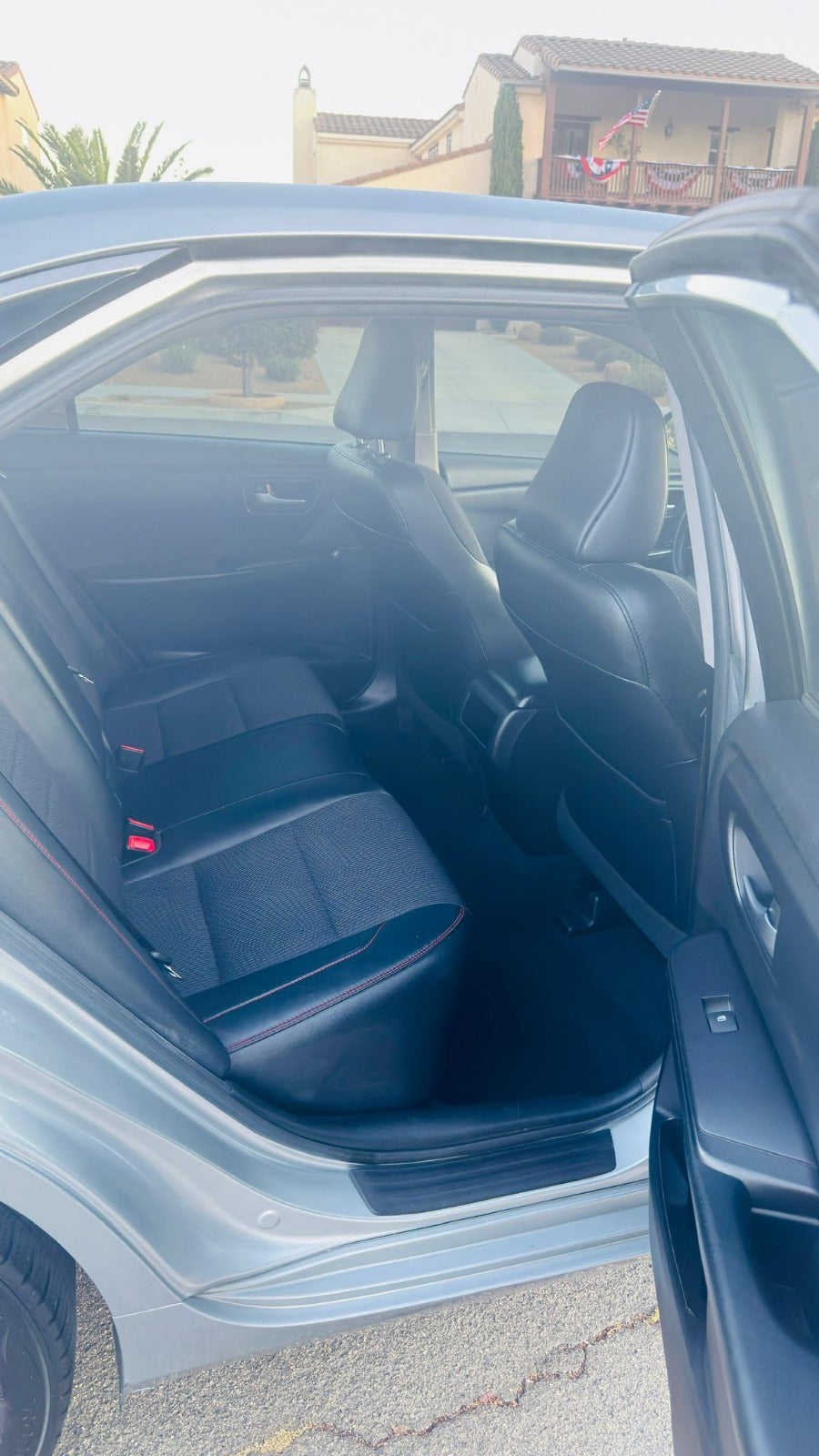 2017 Toyota Camry SE Sedan