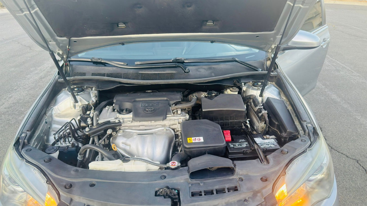 2017 Toyota Camry SE Sedan