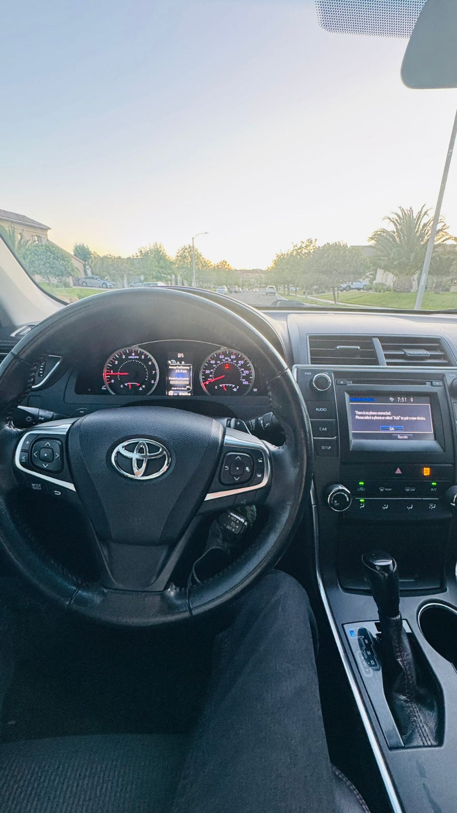 2017 Toyota Camry SE Sedan