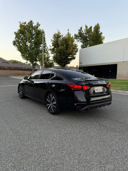 2020 Nissan Altima SR