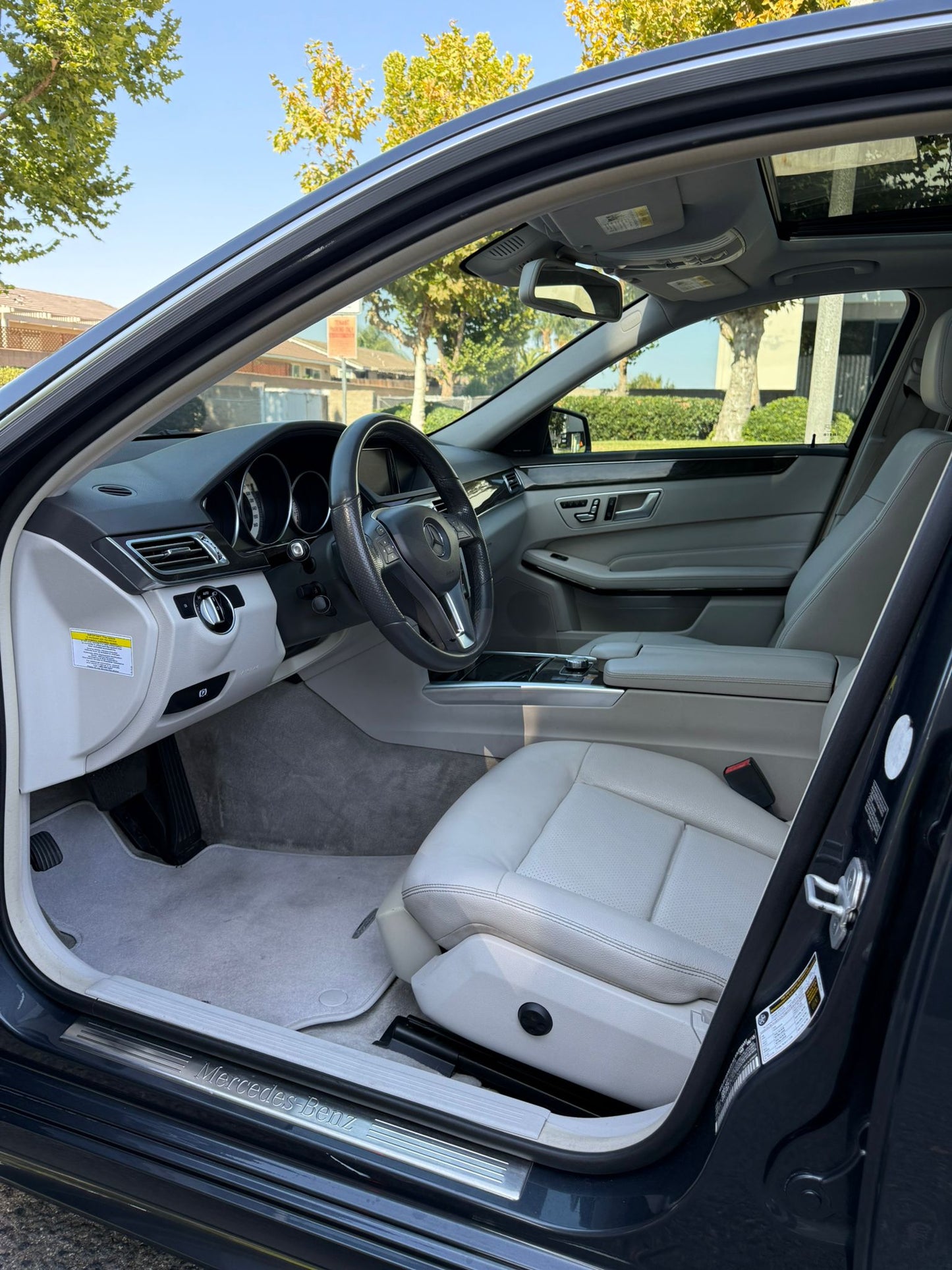 2014 Mercedes-Benz E350 4MATIC Luxury Sedan