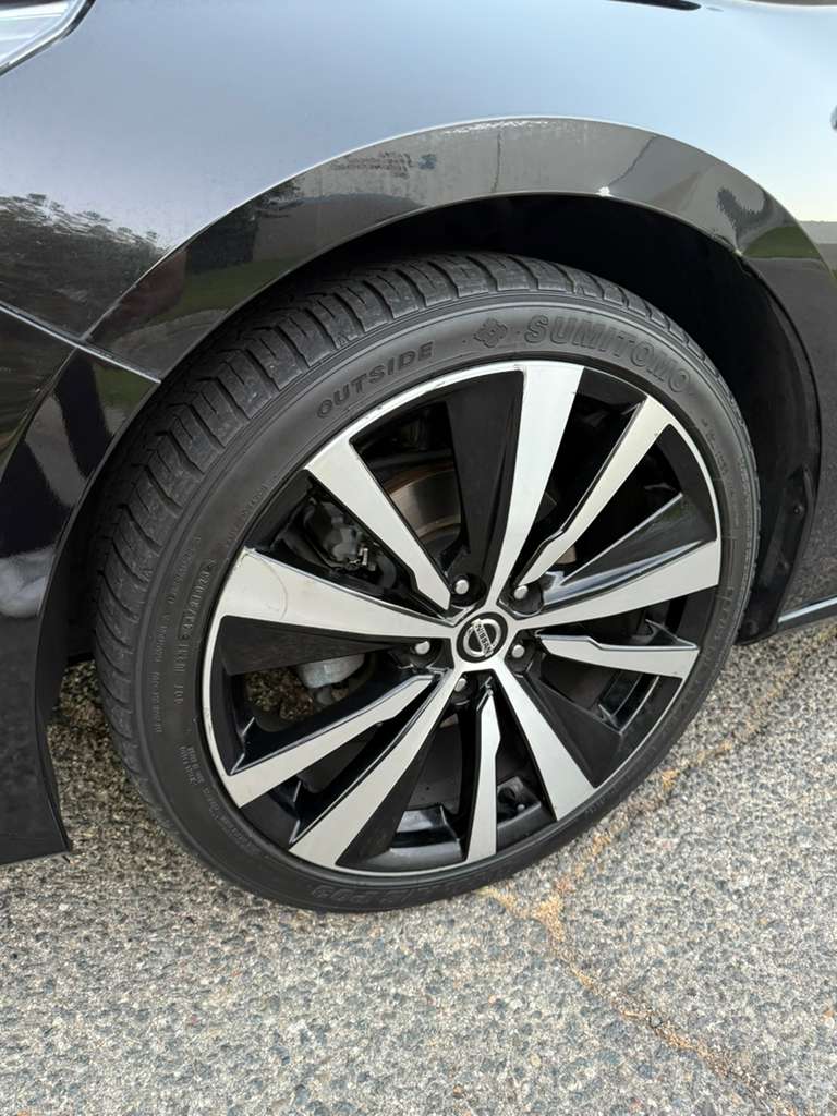 2020 Nissan Altima 2.5 SR Sedan