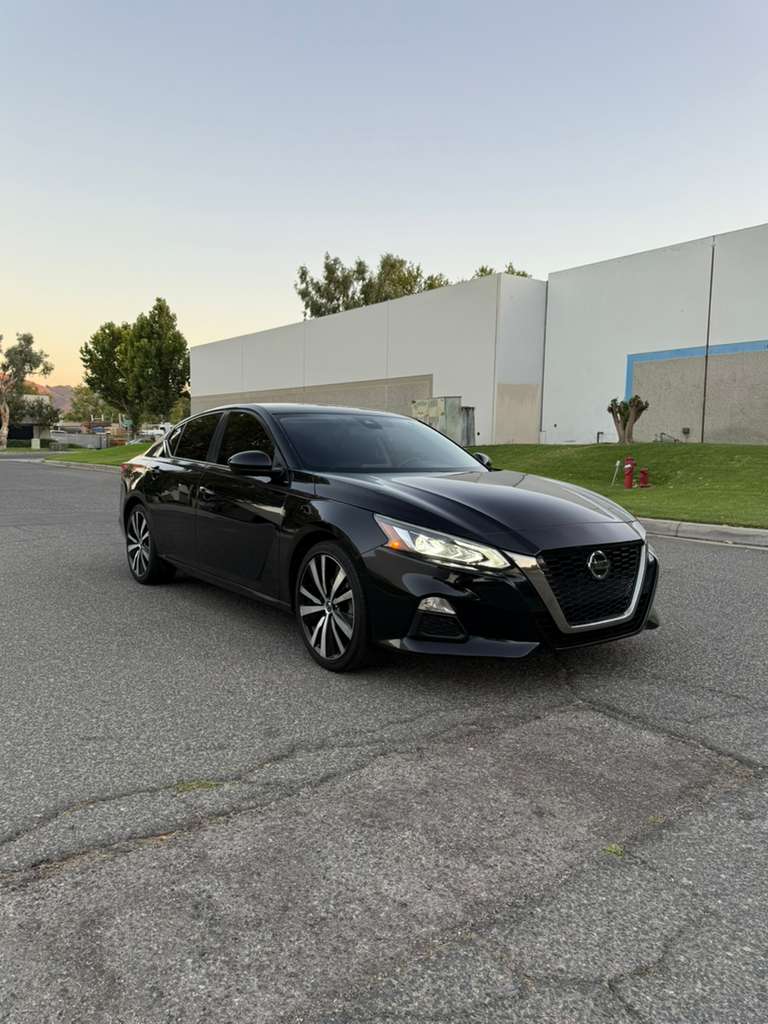 2020 Nissan Altima 2.5 SR Sedan