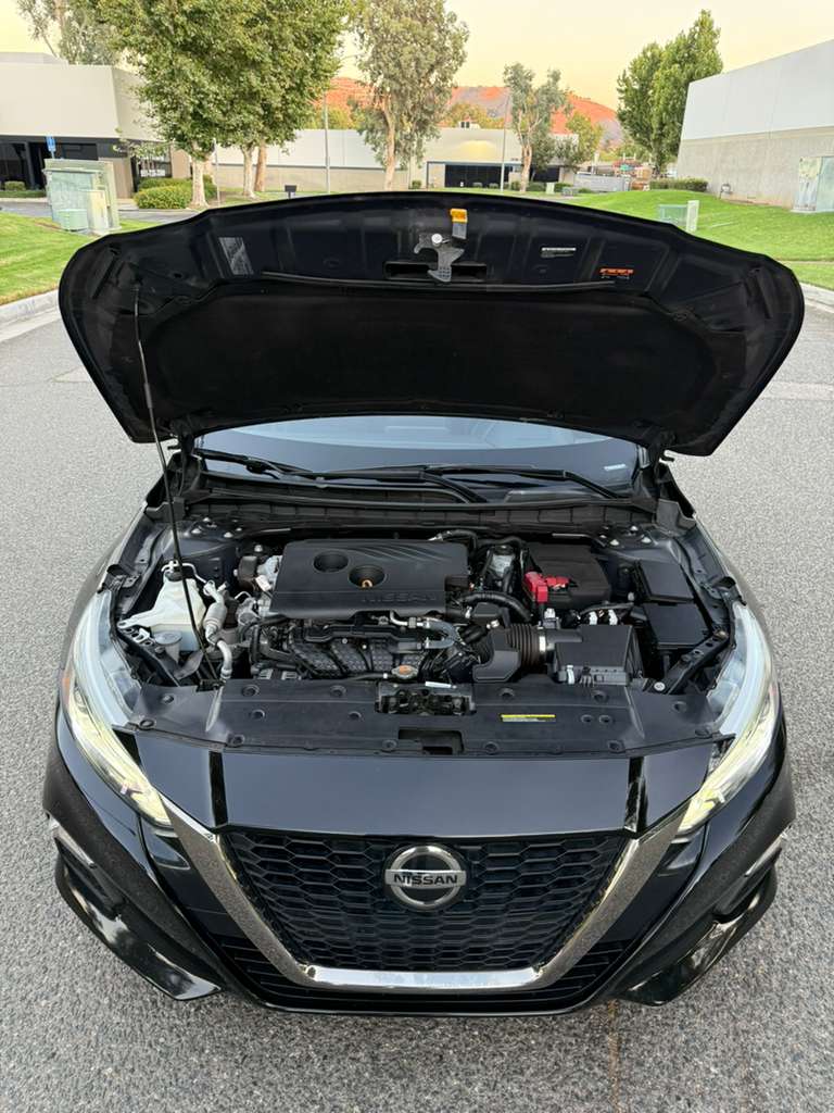 2020 Nissan Altima 2.5 SR Sedan