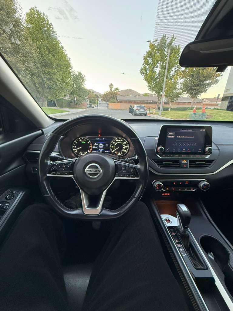 2020 Nissan Altima 2.5 SR Sedan