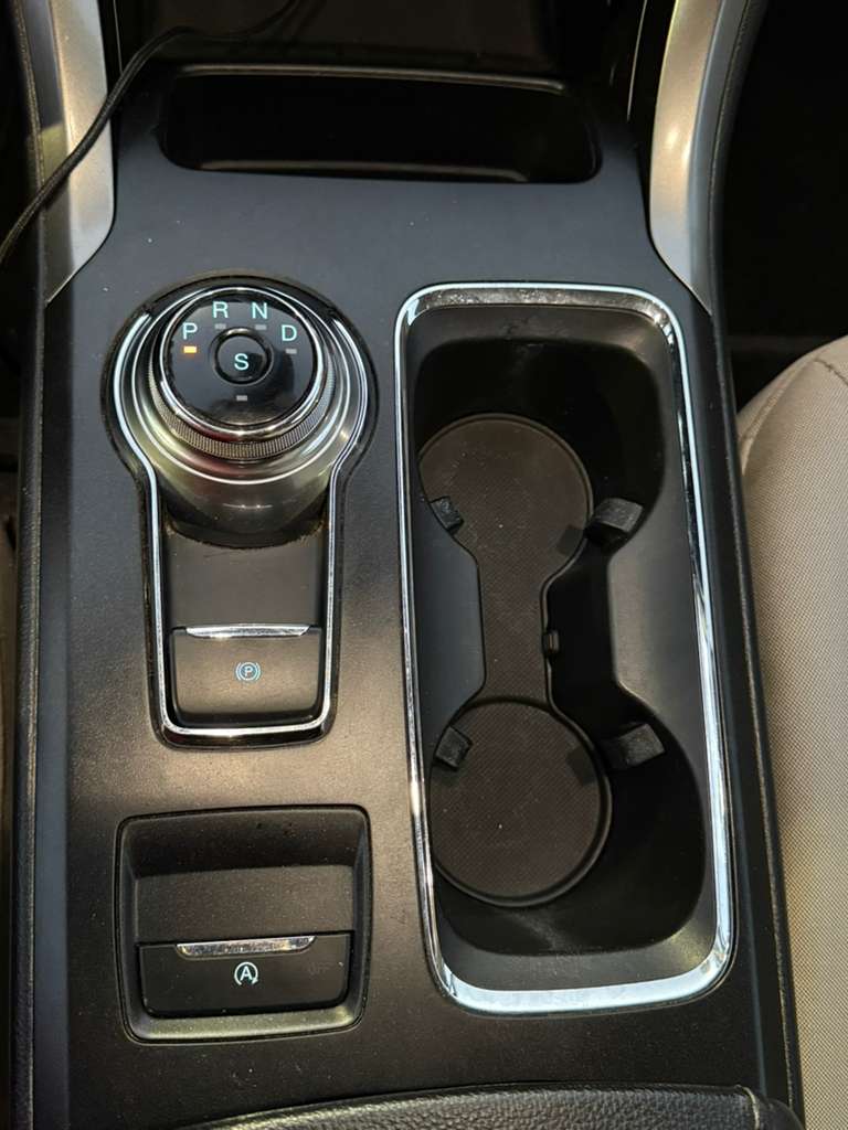 2017 Ford Fusion SE – FWD