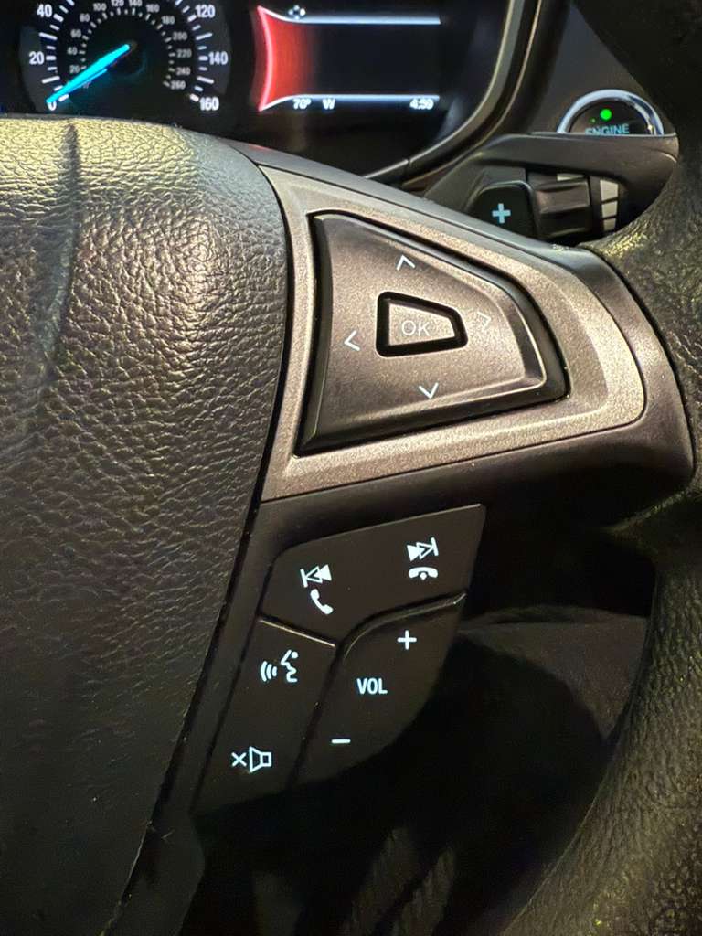 2017 Ford Fusion SE – FWD