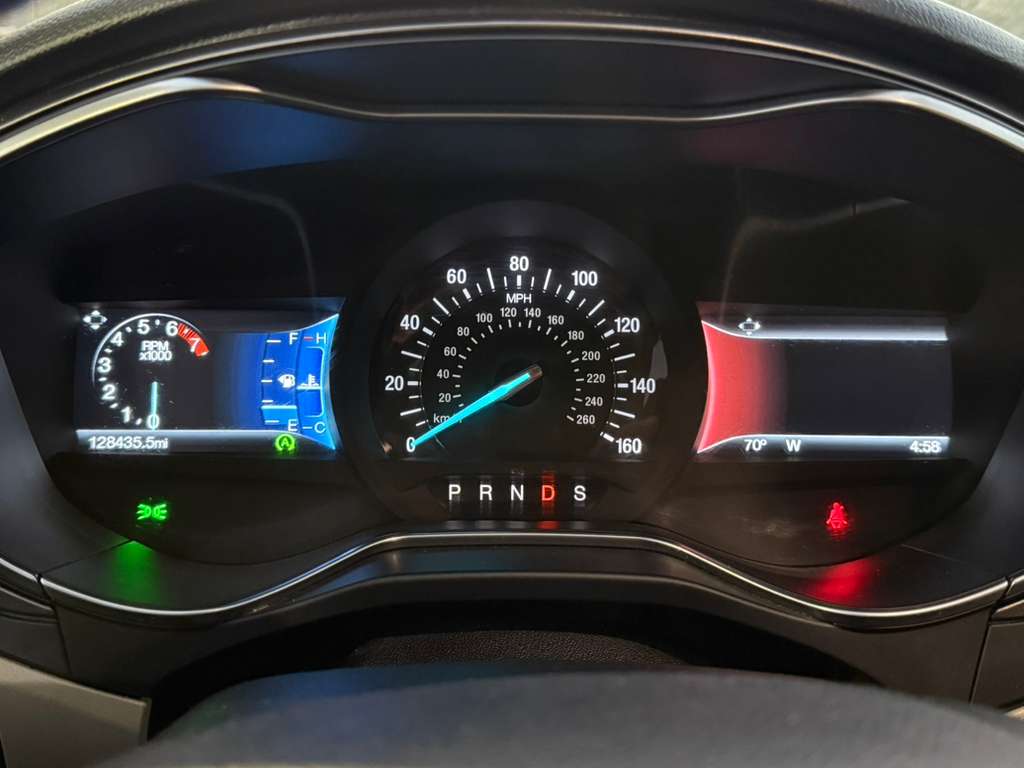 2017 Ford Fusion SE – FWD