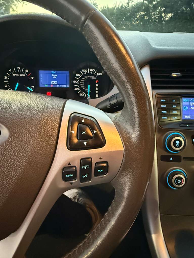 2013 Ford Edge SEL – FWD