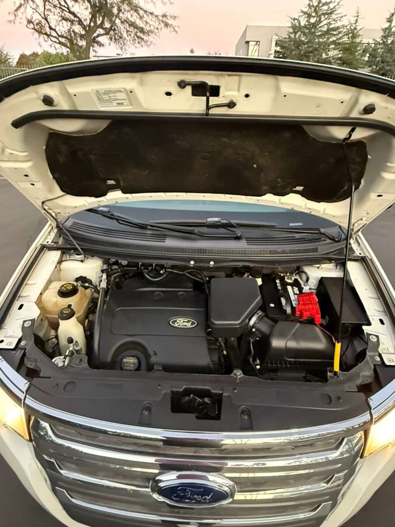 2013 Ford Edge SEL – FWD