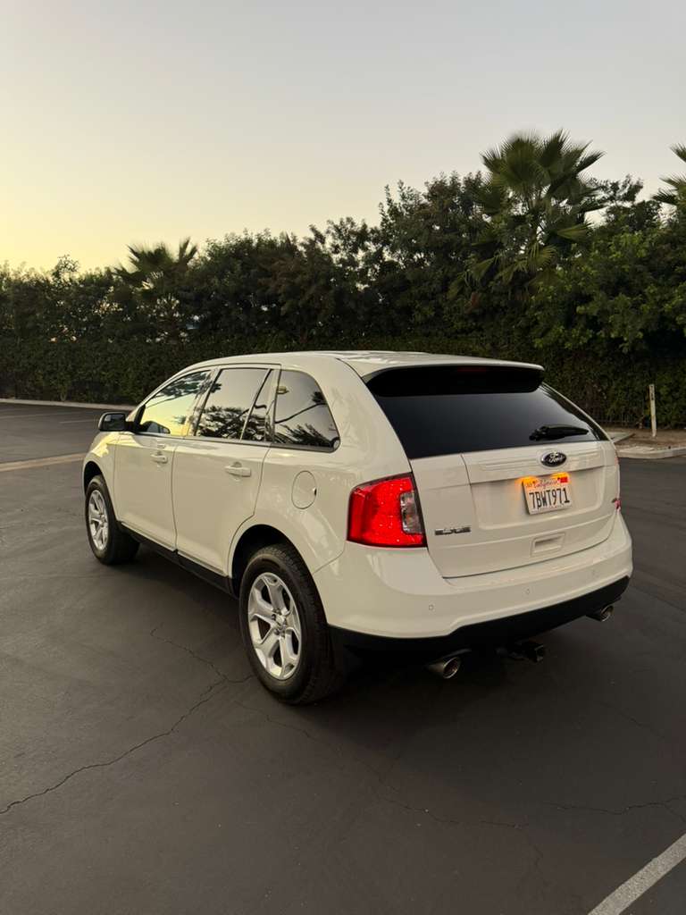 2013 Ford Edge SEL – FWD