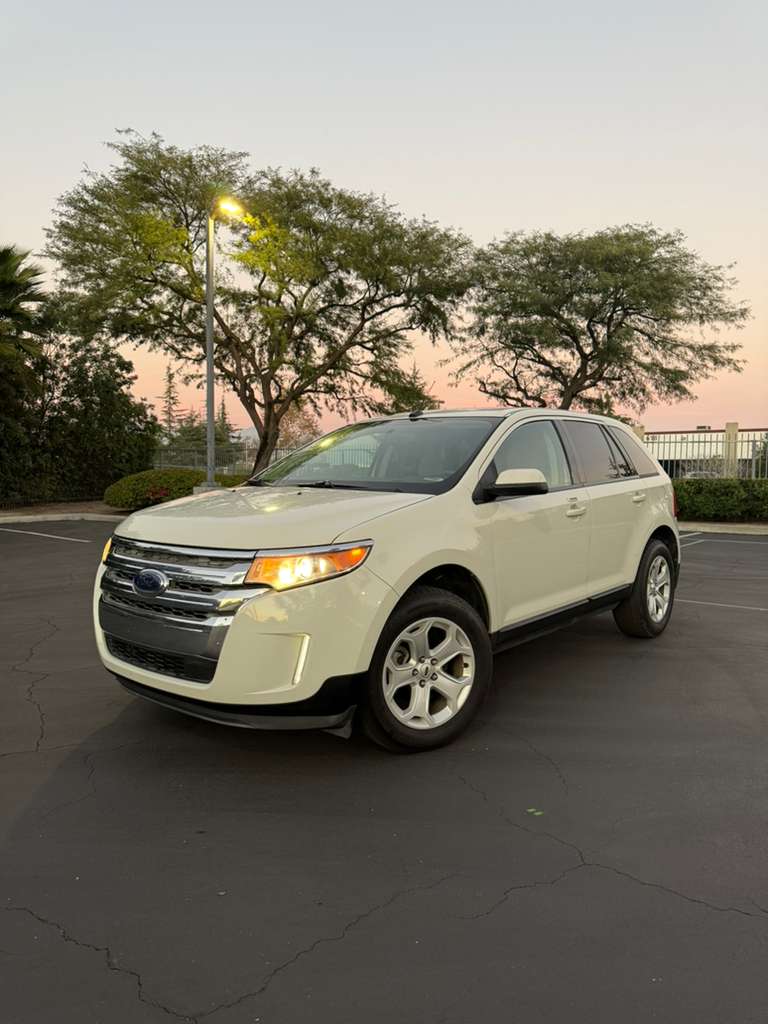 2013 Ford Edge SEL – FWD
