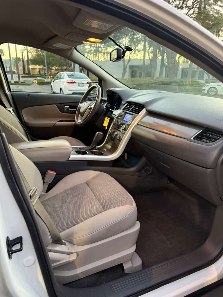 2013 Ford Edge SEL – FWD