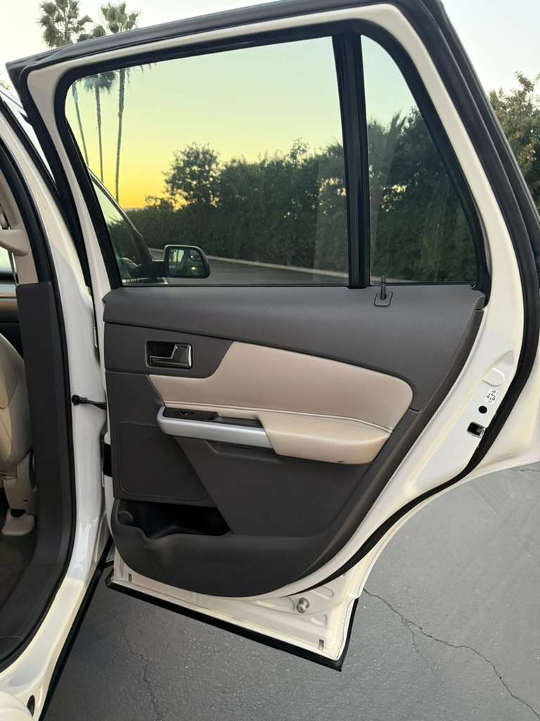 2013 Ford Edge SEL – FWD