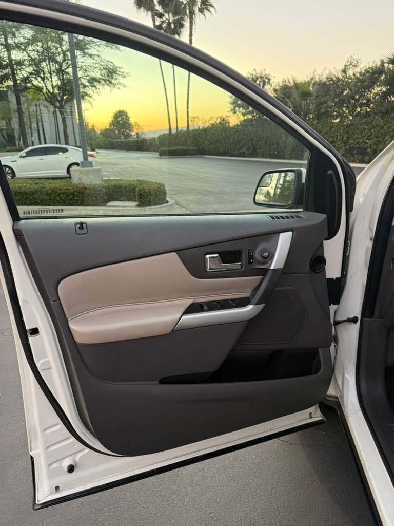 2013 Ford Edge SEL – FWD